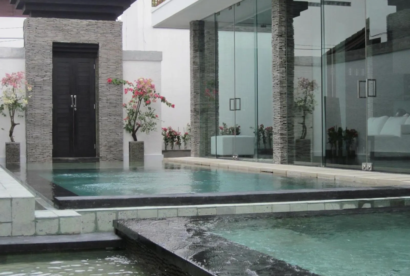 7To8Br 40 Off Special Brilliant Location Villa Seminyak