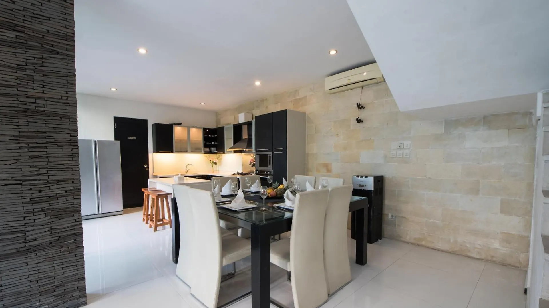 7To8Br 40 Off Special Brilliant Location Villa Seminyak