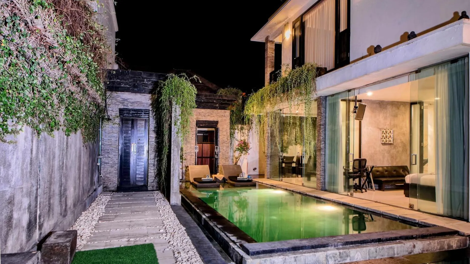 7To8Br 40 Off Special Brilliant Location Villa Seminyak  Indonesia