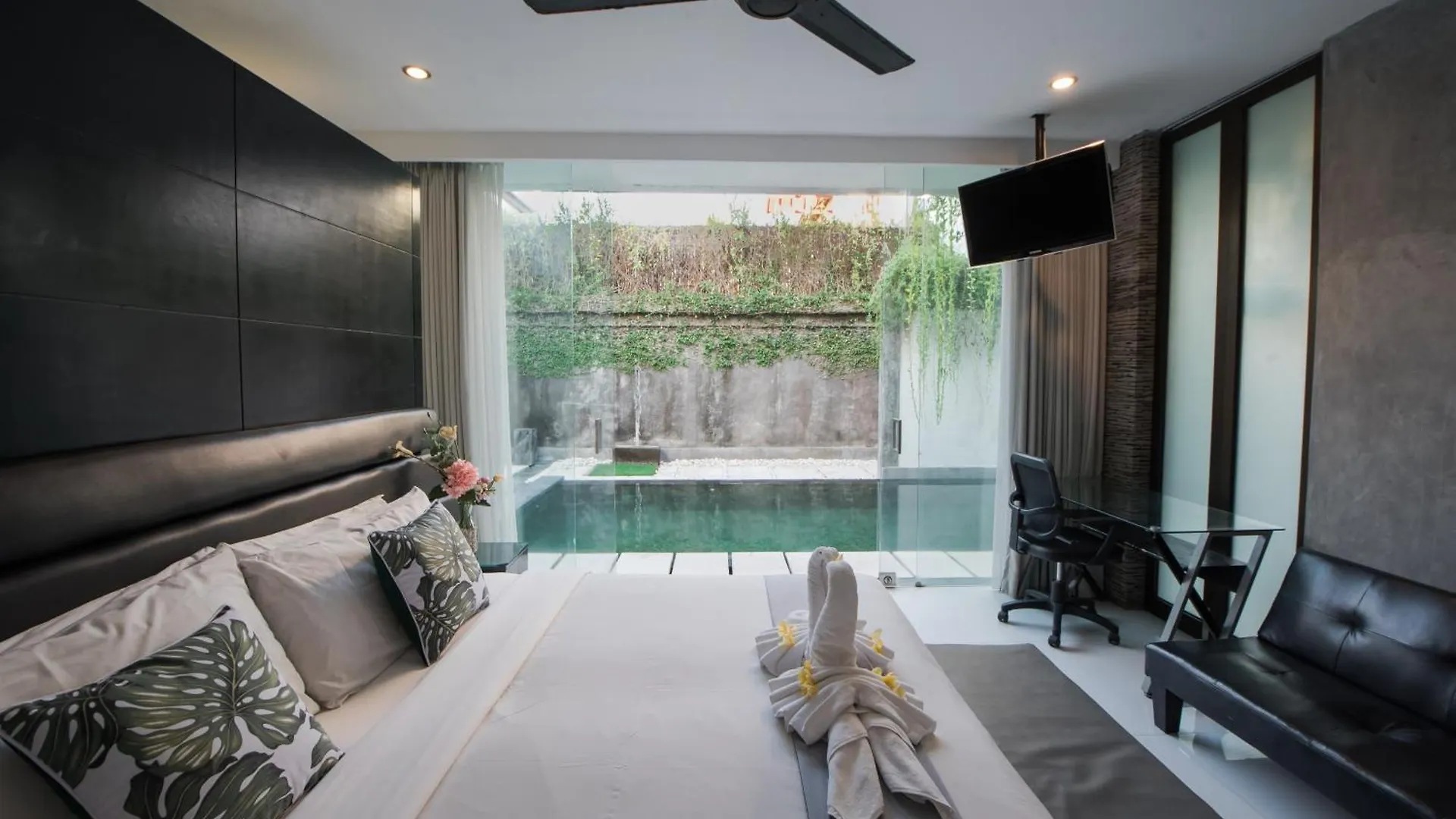 7To8Br 40 Off Special Brilliant Location Villa Seminyak