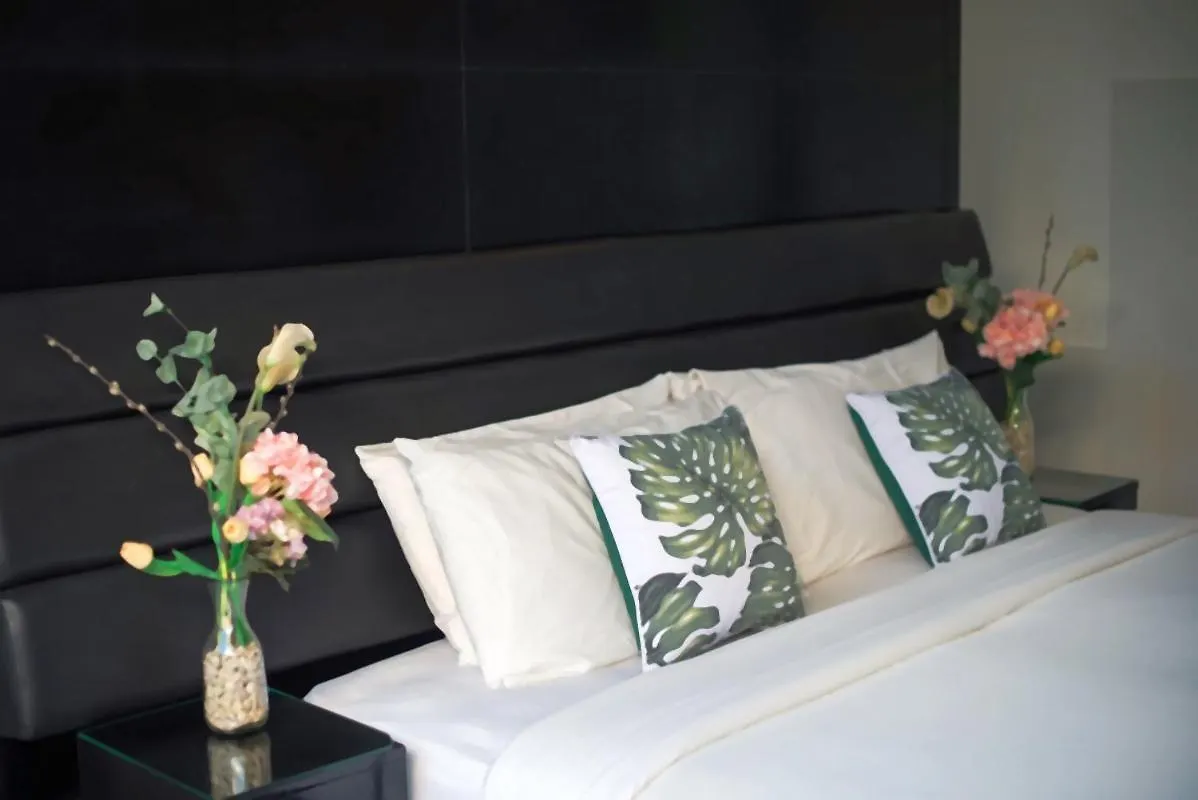 7To8Br 40 Off Special Brilliant Location Villa Seminyak